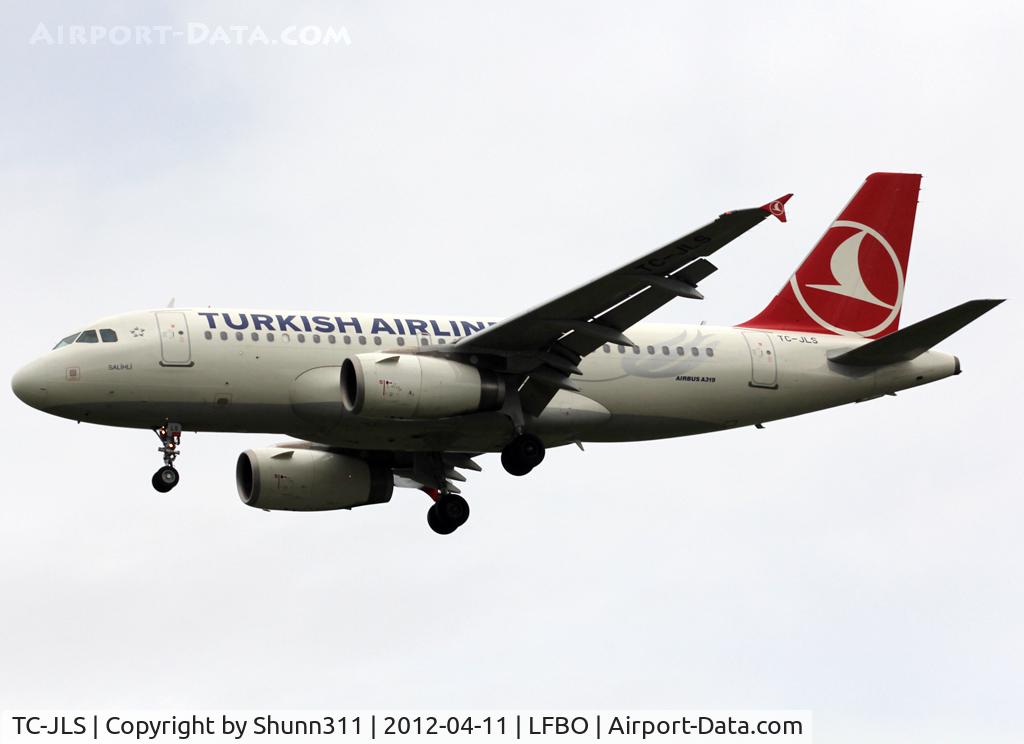 TC-JLS, 2011 Airbus A319-132 C/N 4629, Landing rwy 32L