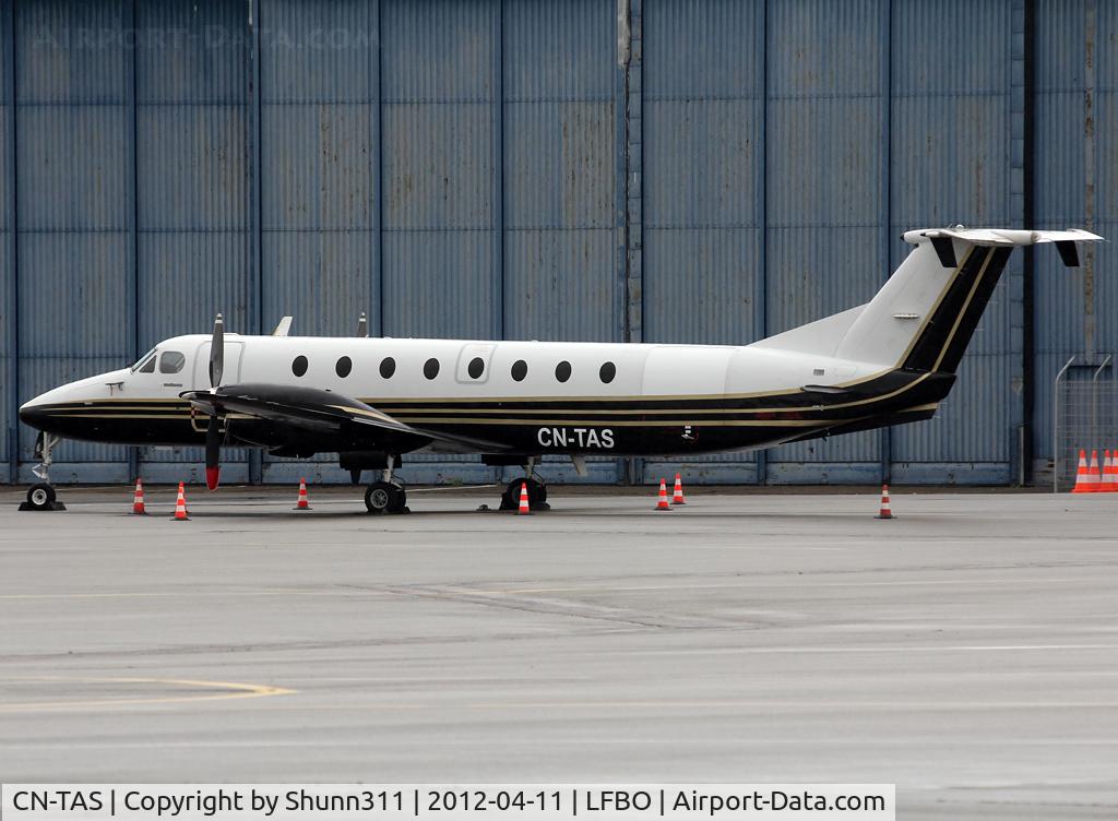 CN-TAS, Beech 1900C C/N UC-92, Parked at the General Aviation area and waiting his delivery after overhaul for this new operator : Heliconia Palm Air. Still in Twin Jet c/s