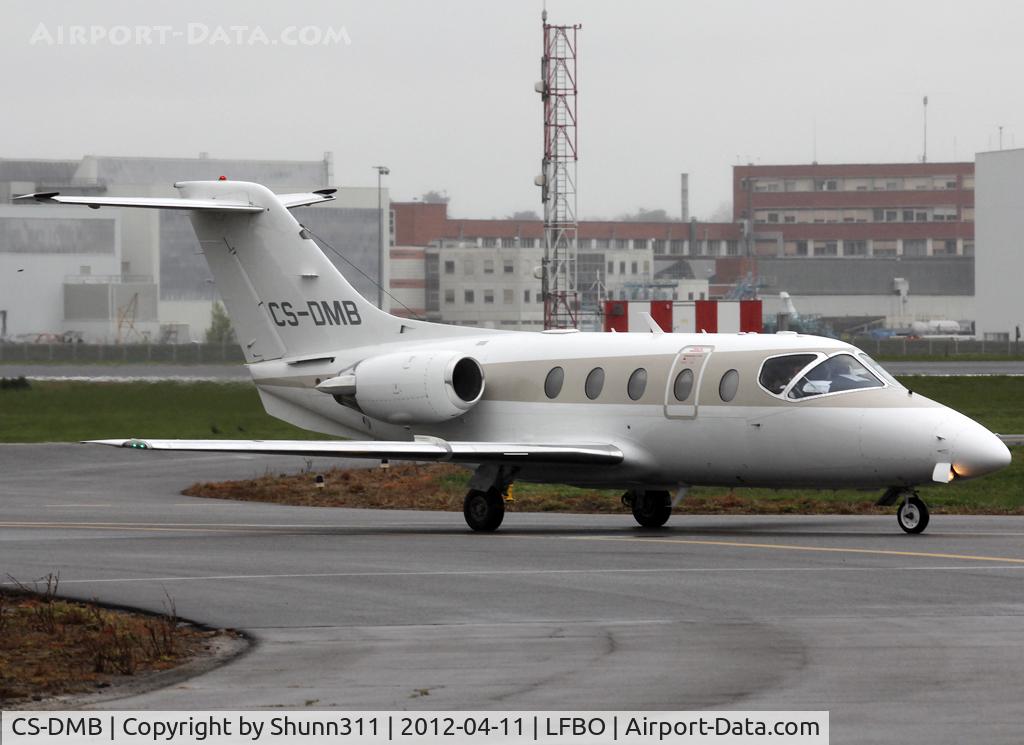 CS-DMB, 2005 Hawker Beechcraft 400A Beechjet Beechjet C/N RK-403, Taxiing to the General Aviation area... new c/s