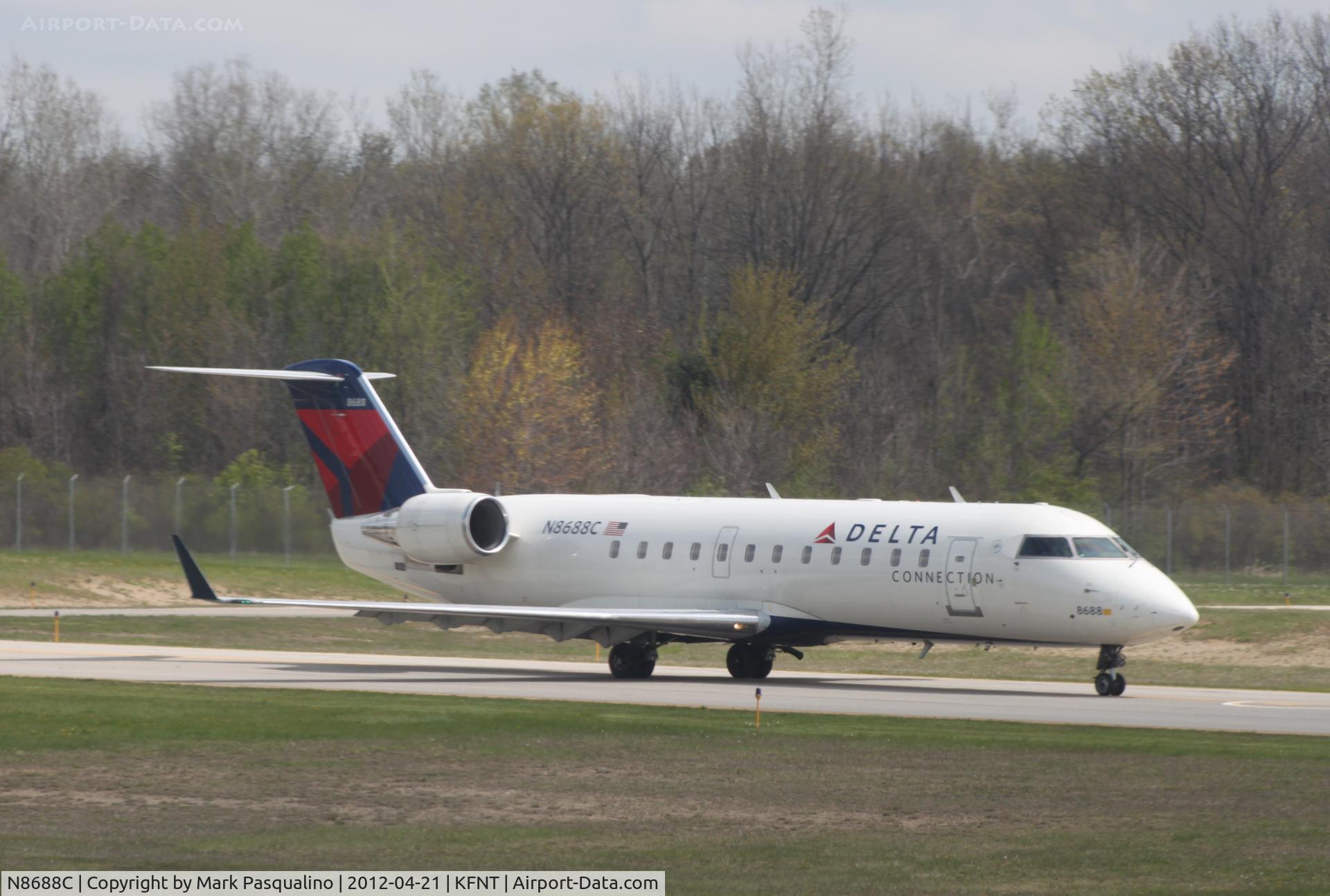 N8688C, 2002 Bombardier CRJ-200 (CL-600-2B19) C/N 7688, CL-600-2B19