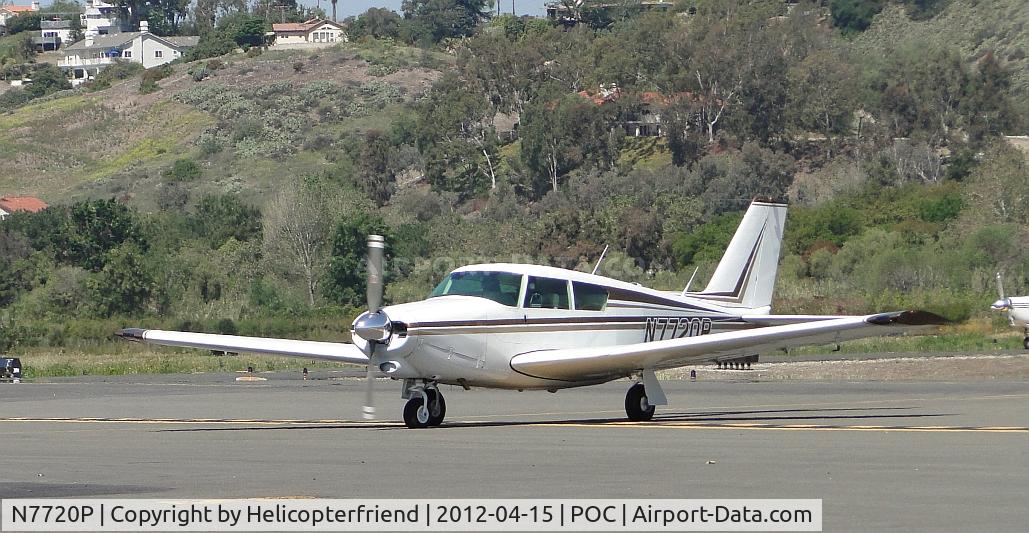 N7720P, 1961 Piper PA-24-250 Comanche C/N 24-2933, Taxiing towards transient parking display area
