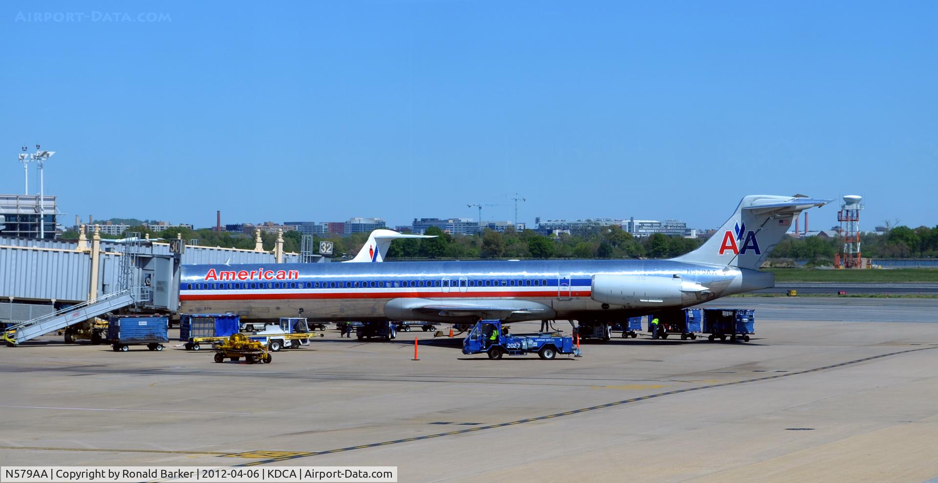 N579AA, 1991 McDonnell Douglas MD-82 (DC-9-82) C/N 53156, DCA, VA