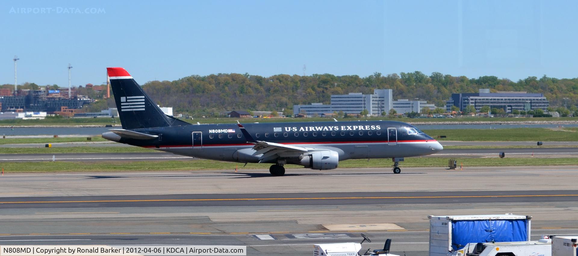 N808MD, 2004 Embraer 170SU (ERJ-170-100SU) C/N 17000021, Taxi DCA