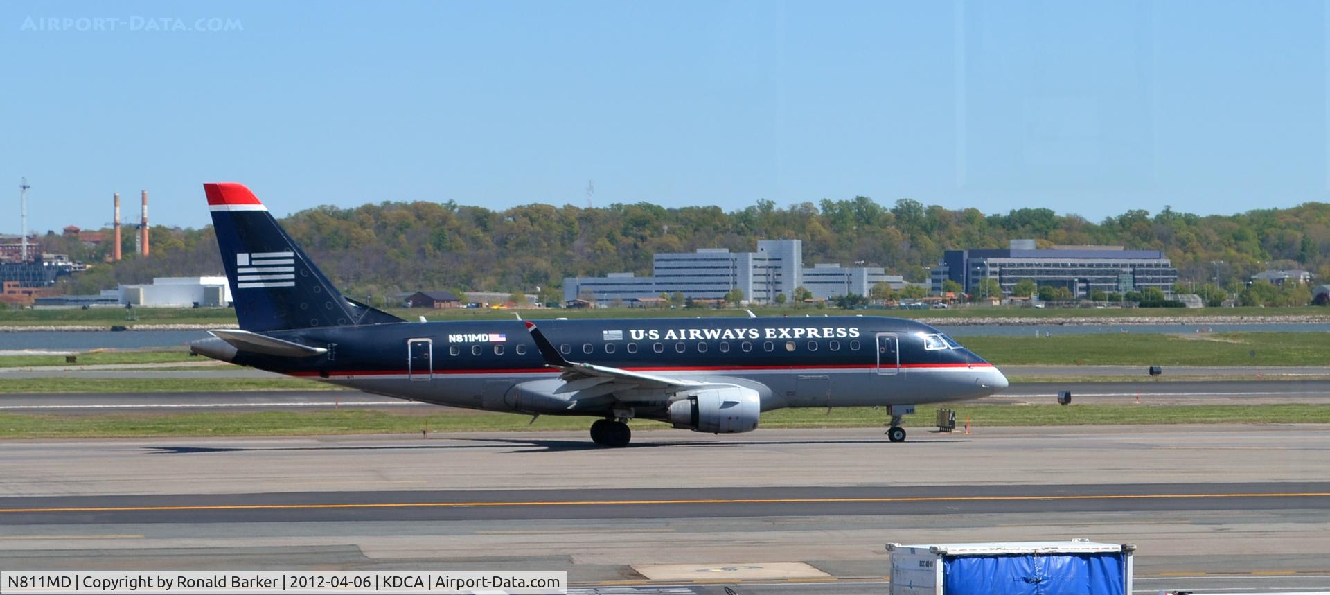 N811MD, 2004 Embraer 170SU (ERJ-170-100SU) C/N 17000028, Taxi DCA