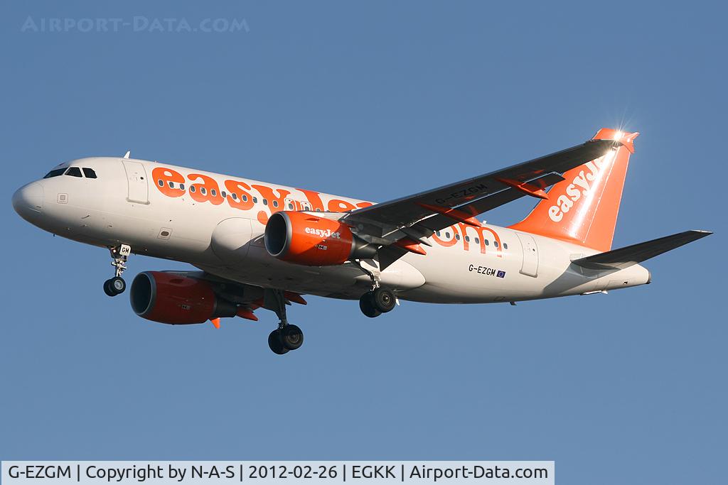G-EZGM, 2011 Airbus A319-111 C/N 4778, Short final