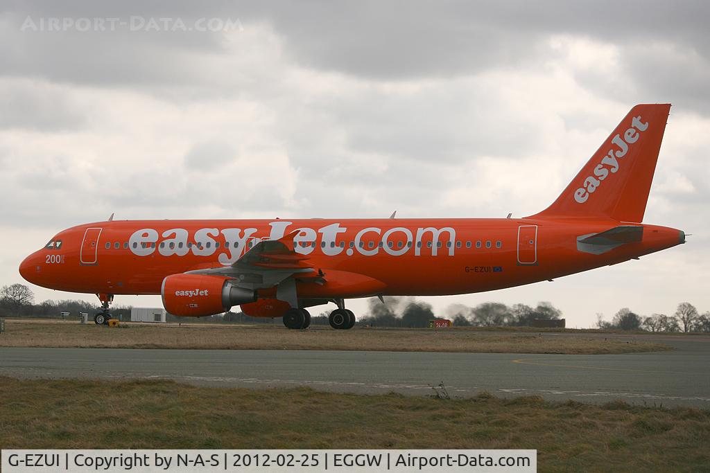 G-EZUI, 2011 Airbus A320-214 C/N 4721, Finally caught her, now for the sun!