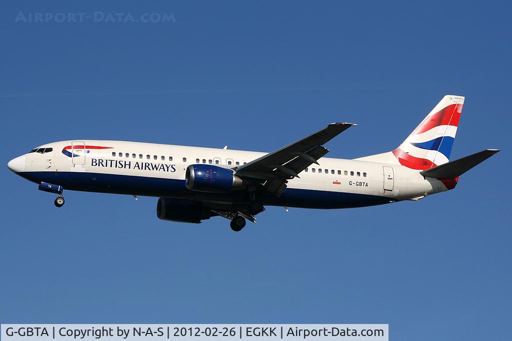 G-GBTA, 1993 Boeing 737-436 C/N 25859, Short final looking very dirty