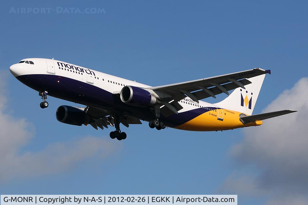 G-MONR, 1989 Airbus A300B4-605R C/N 540, Short final