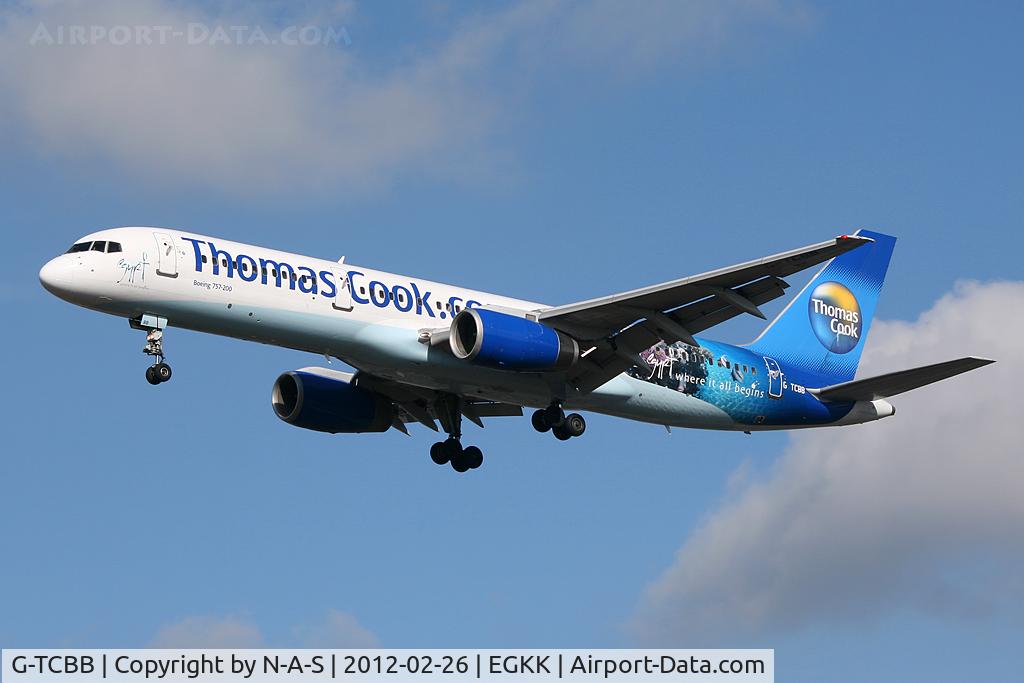 G-TCBB, 1999 Boeing 757-236 C/N 29945, Short final