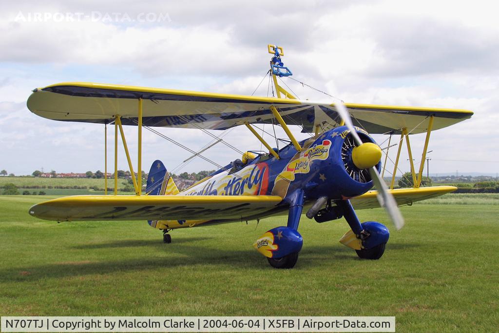 N707TJ, 1943 Boeing A75N1(PT17) C/N 75-950, Boeing Stearman A75N1, Fishburn, June 2004.