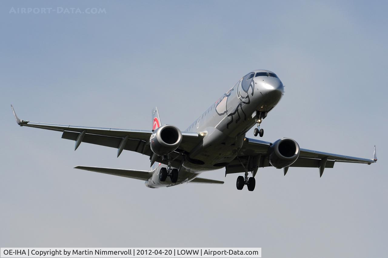 OE-IHA, 2009 Embraer 190LR (ERJ-190-100LR) C/N 19000285, Niki