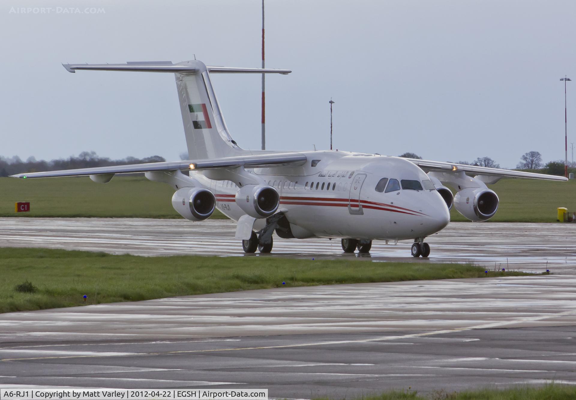 A6-RJ1, 1998 British Aerospace Avro 146-RJ85A C/N E2323, Taxiing to stand 6 for KLM Engineering.