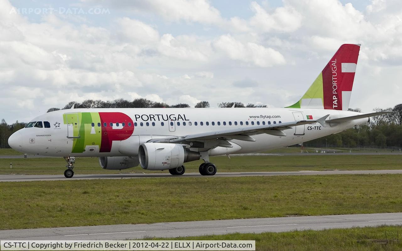 CS-TTC, 1997 Airbus A319-111 C/N 763, taxying to the active