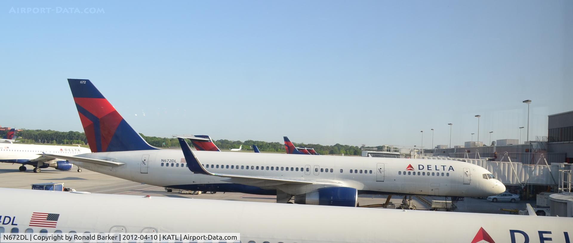 N672DL, 1992 Boeing 757-232 C/N 25977, ATL, GA