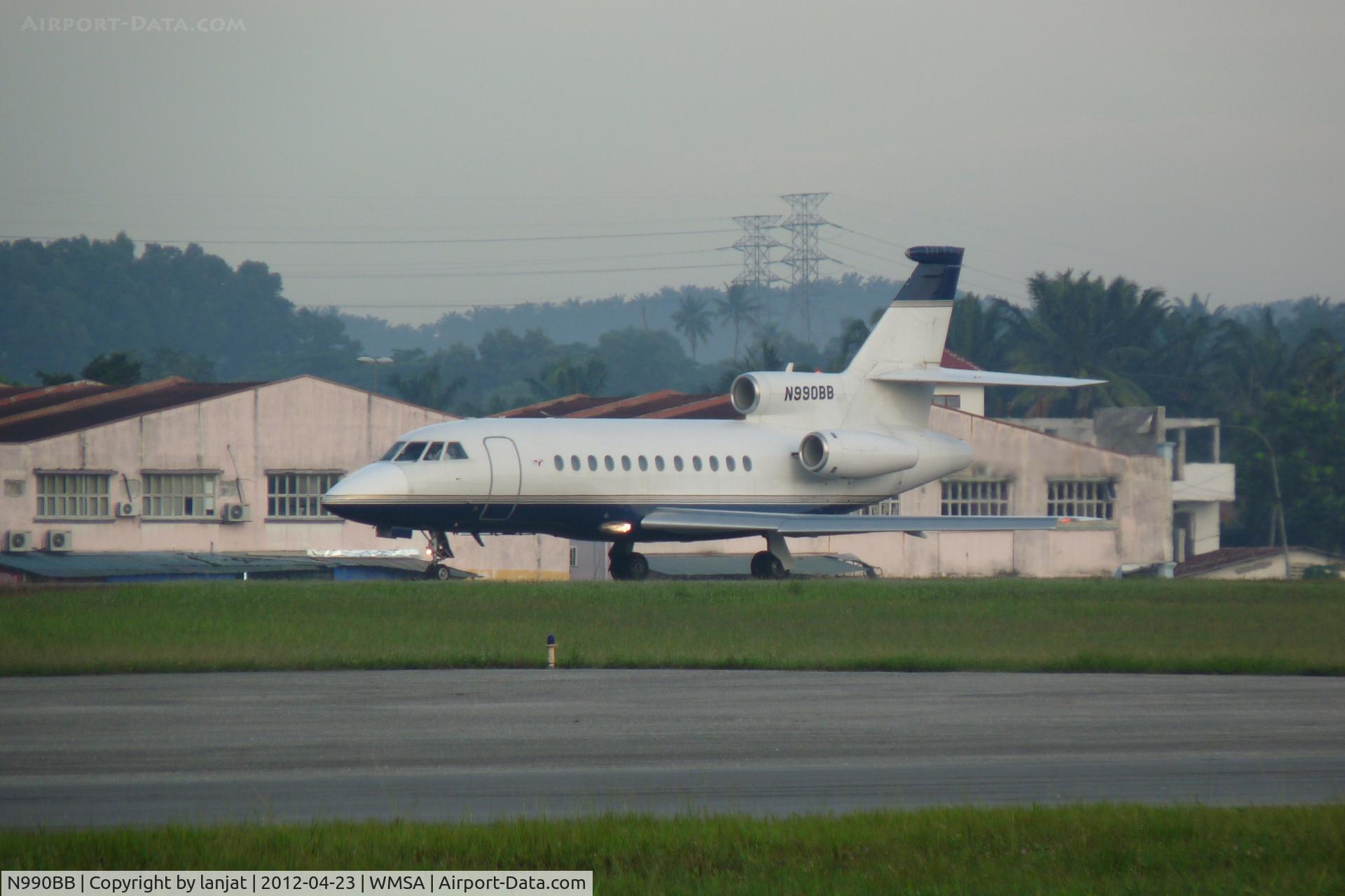 N990BB, Dassault-Breguet Falcon (Mystere) 900 C/N 42, Morning Depature