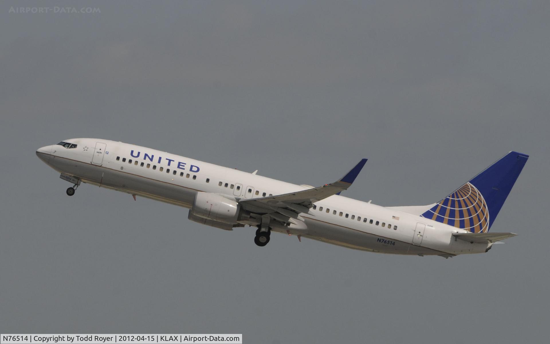 N76514, 2008 Boeing 737-824 C/N 31626, Departing LAX on 25R