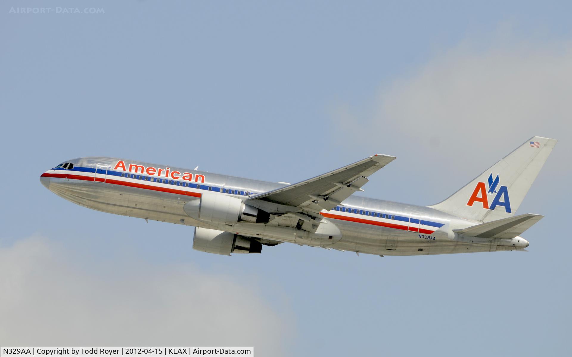N329AA, 1987 Boeing 767-223 C/N 22329, Departing LAX on 25R