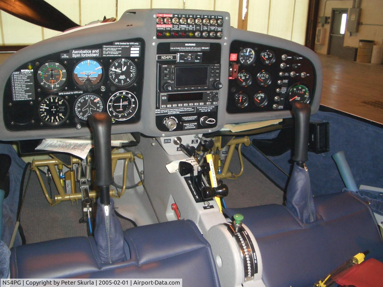N54PG, 1998 Diamond HK-36TTC Super Dimona C/N 36628, Panel layout