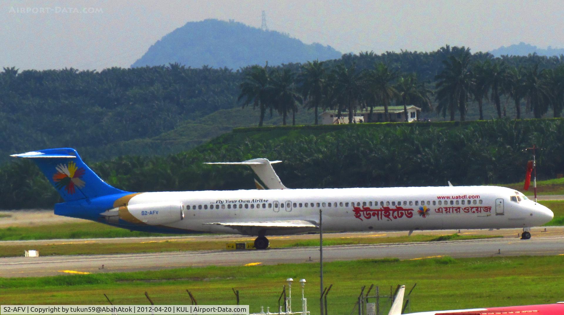 S2-AFV, 1993 McDonnell Douglas MD-83 (DC-9-83) C/N 53377, United Airways