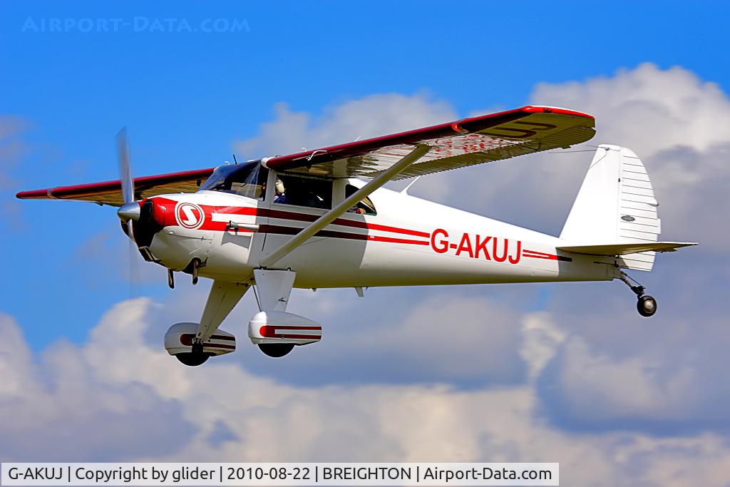 G-AKUJ, 1947 Luscombe 8E Silvaire C/N 5282, Welcome visitor