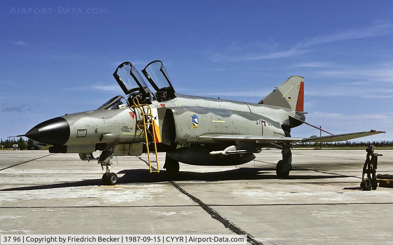 37 96, 1972 McDonnell Douglas F-4F Phantom II C/N 4593, flightline at CFB Goose Bay