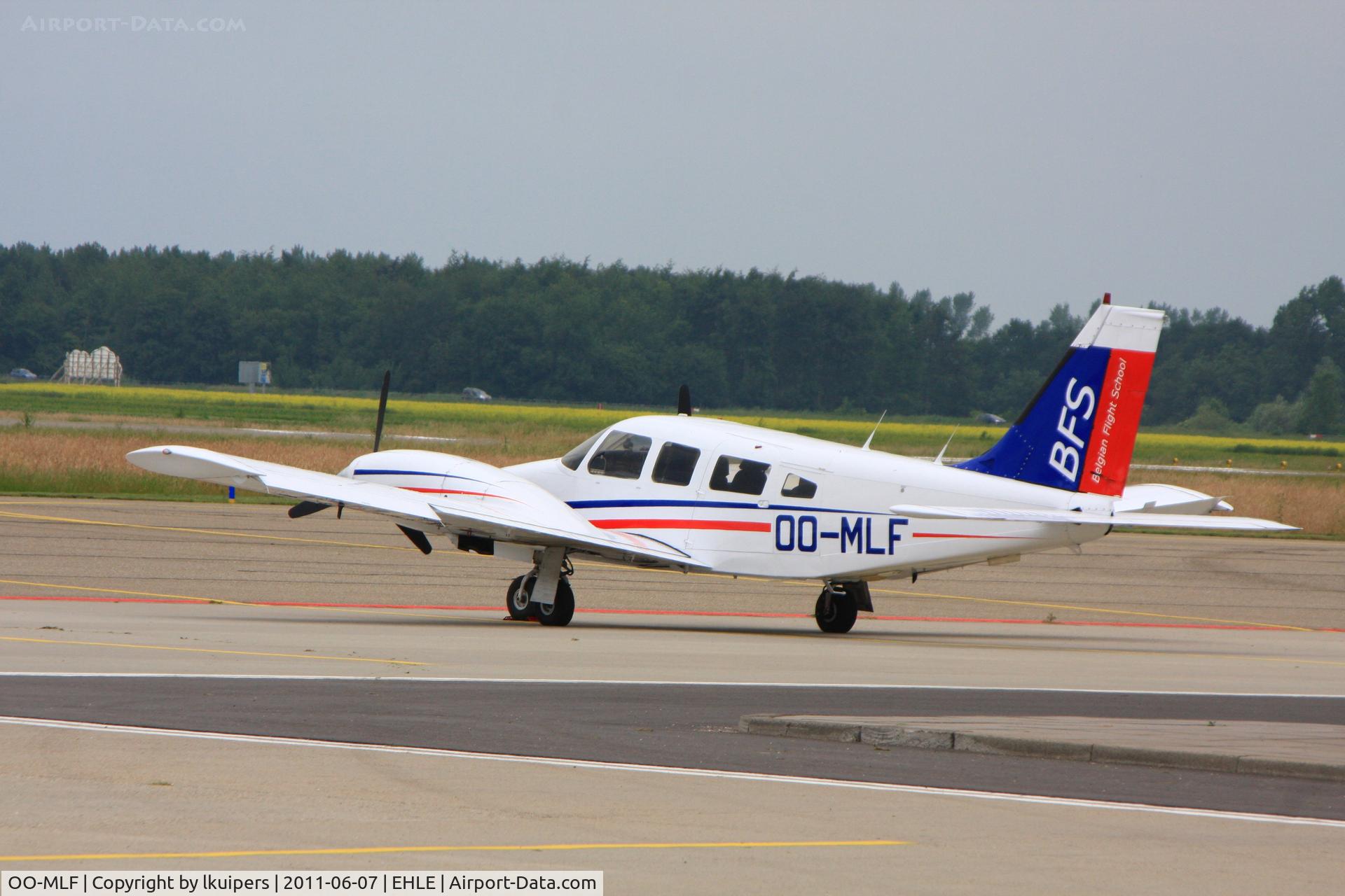 OO-MLF, Piper PA-34-200T C/N 347970216, The Belgian Flight School (BFS) operates the Piper Seneca for its multi-engine flight training/