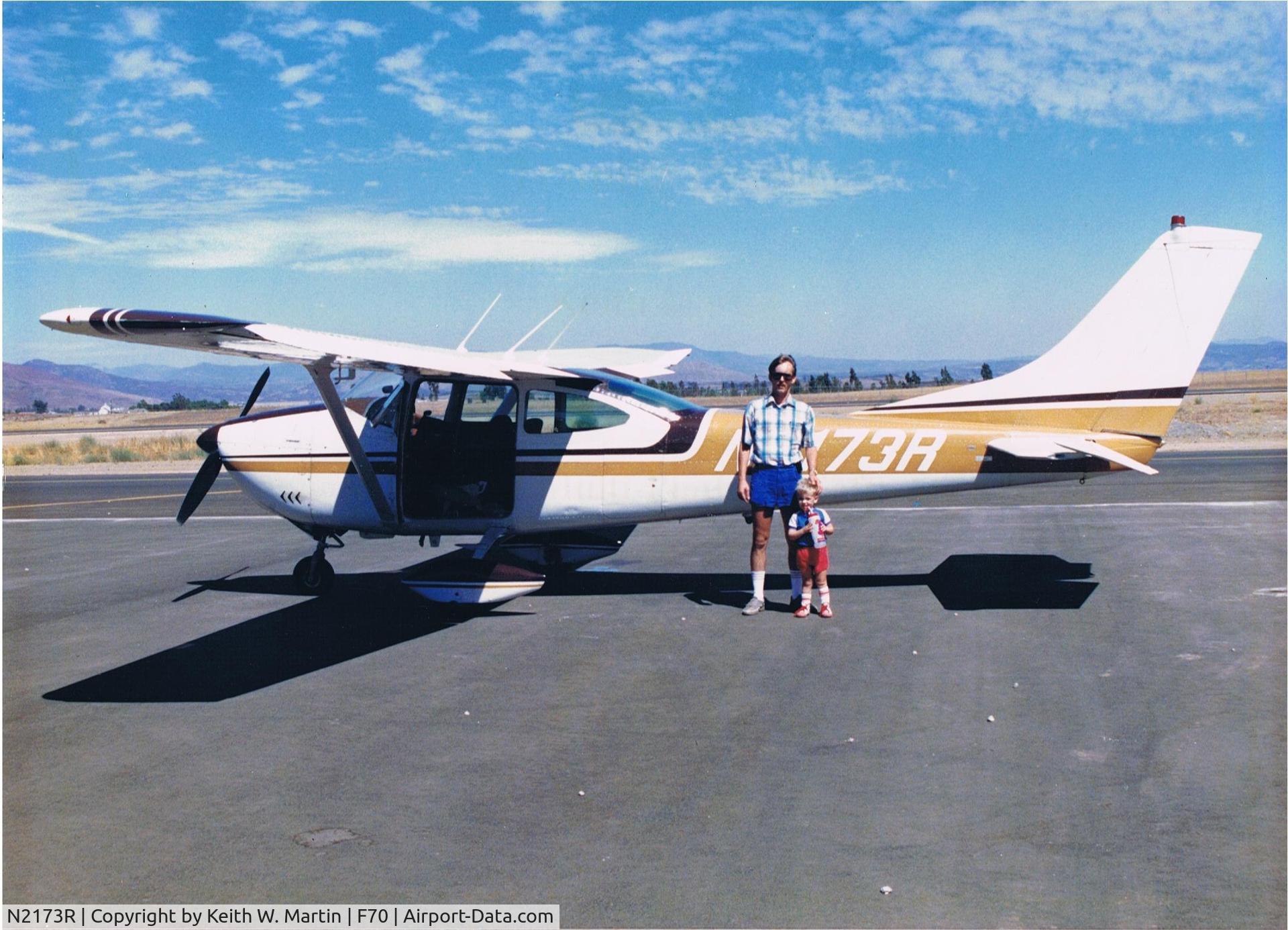 N2173R, 1964 Cessna 182G Skylane C/N 18255373, French Valley Airport