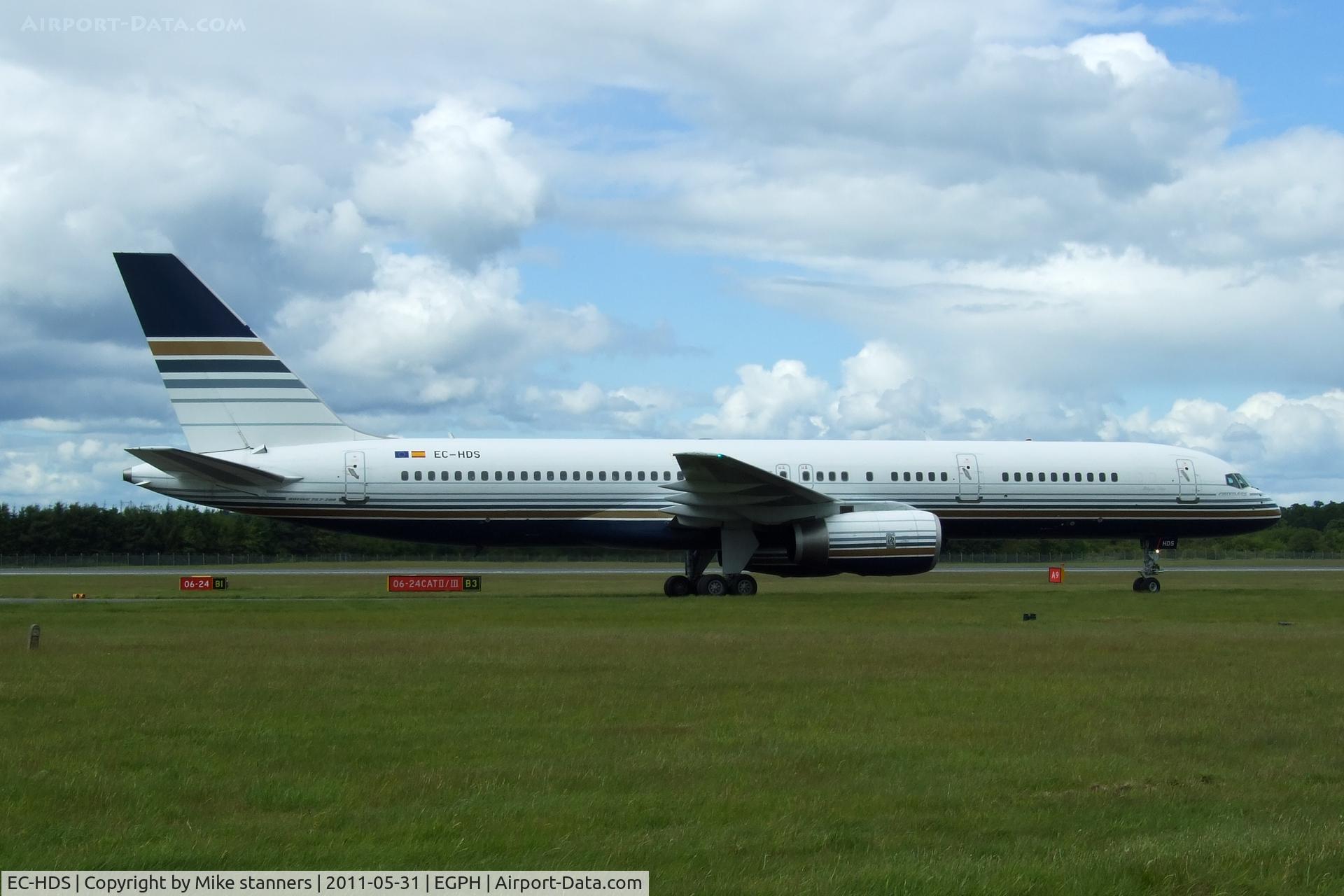 EC-HDS, 1999 Boeing 757-256 C/N 26252, Privilage style Boeing 757-256 arrives at Edinburgh airport