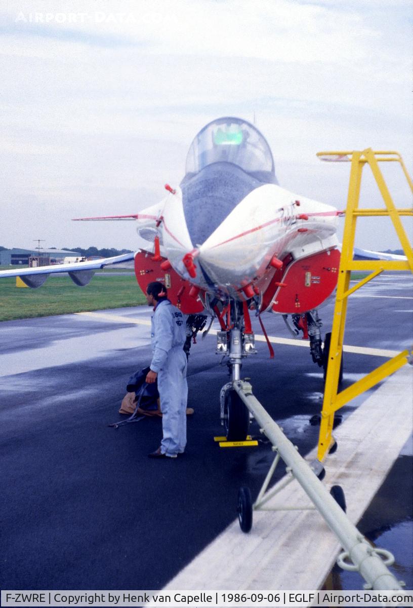 F-ZWRE, 1986 Dassault Rafale A C/N 01, The Dassault Rafale A technology demonstator shows that it can also act as a rain shelter. Farnborough 1986.