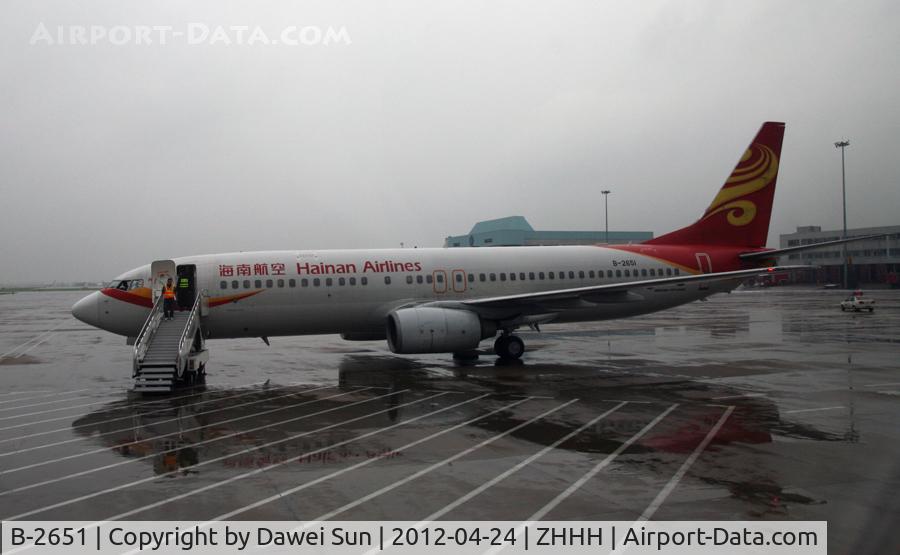 B-2651, 2000 Boeing 737-84P C/N 30474, @ Wuhan