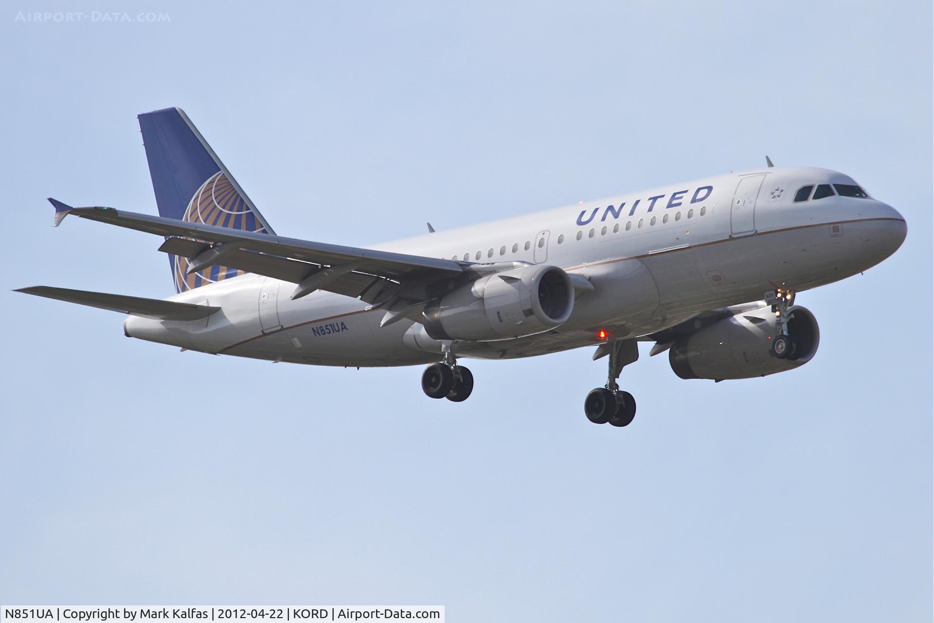 N851UA, 2002 Airbus A319-131 C/N 1664, United Airlines A319-131, UAL498 arriving from Reagan National/KDCA, RWY 10 approach KORD.
