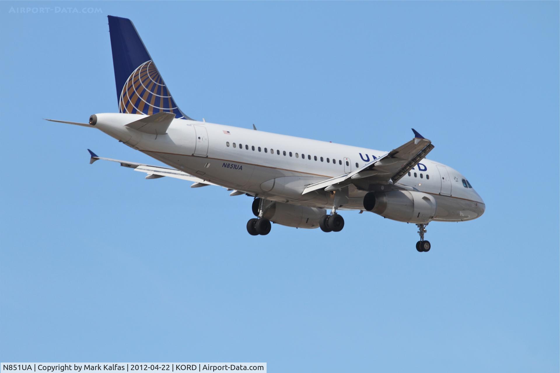 N851UA, 2002 Airbus A319-131 C/N 1664, United Airlines A319-131, UAL498 arriving from Reagan National/KDCA, RWY 10 approach KORD.