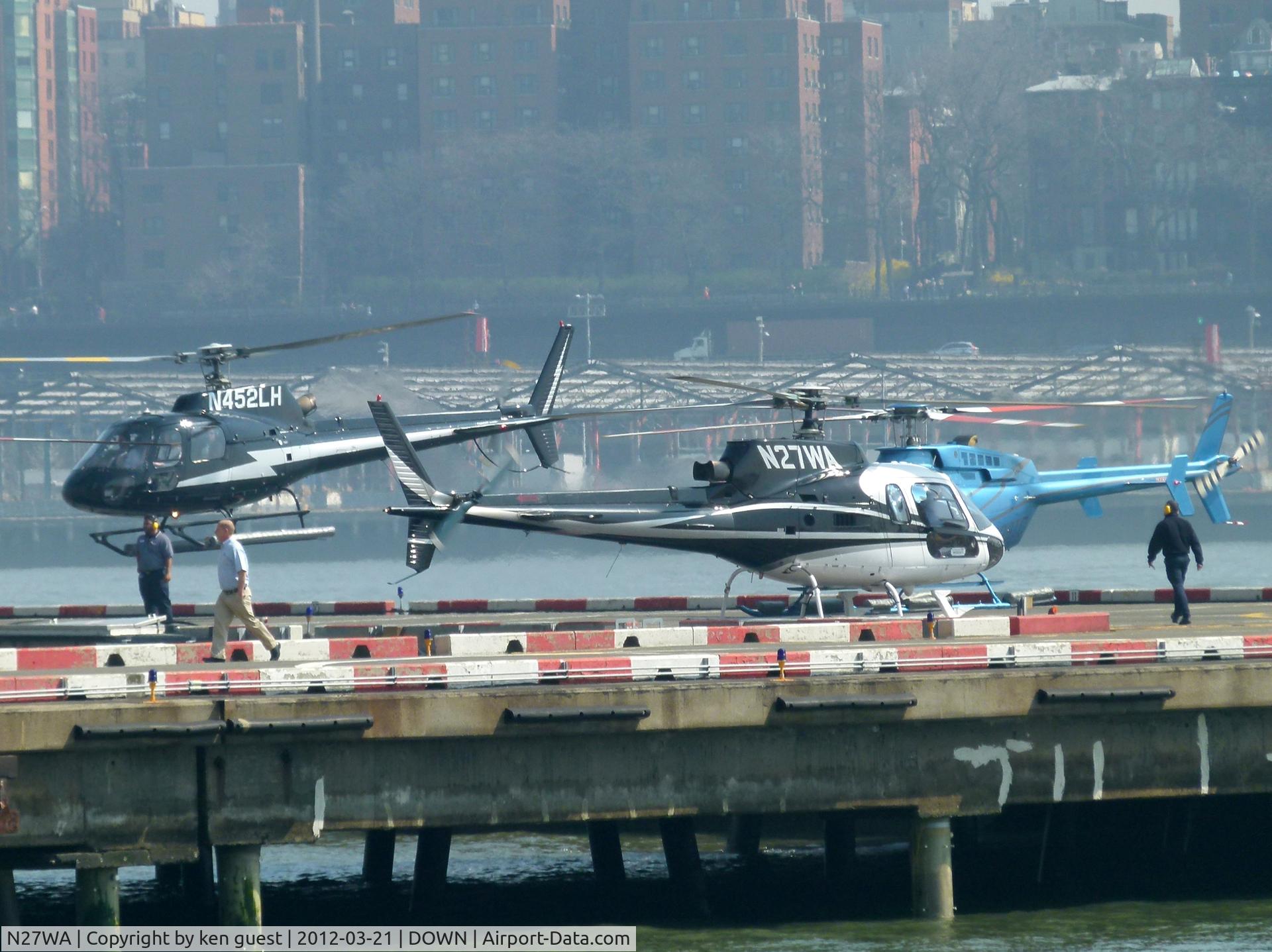 N27WA, 1994 Aerospatiale AS-350BA Ecureuil C/N 2792, a busy period at the heliport