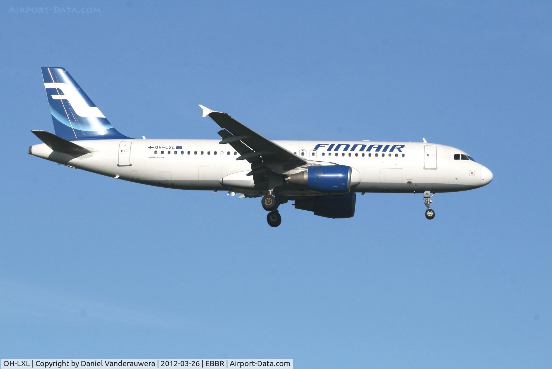 OH-LXL, 2003 Airbus A320-214 C/N 2146, Arrival of flight AY811 to RWY 02