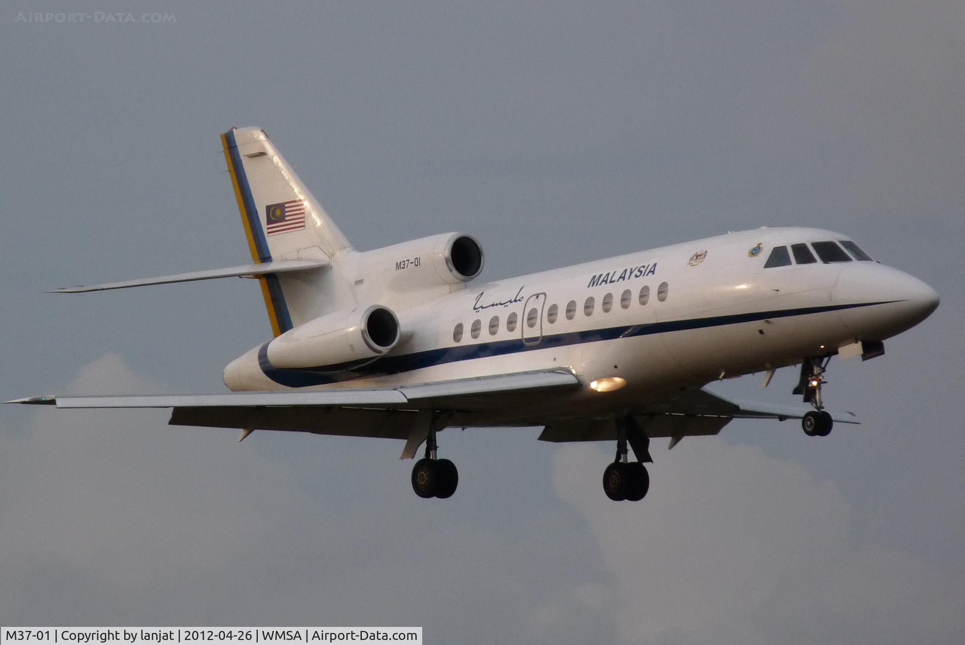 M37-01, 1989 Dassault Falcon 900 C/N 64, Urusan Negara
