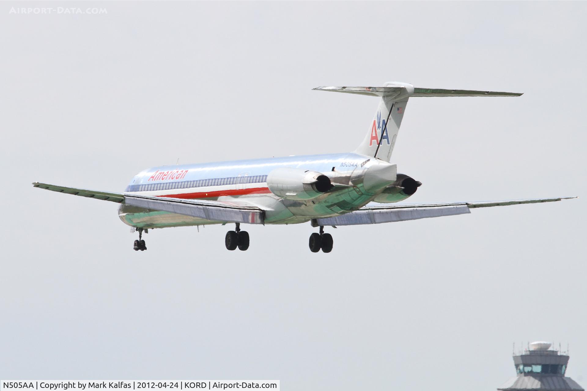 N505AA, 1989 McDonnell Douglas MD-82 (DC-9-82) C/N 49799, American Airlines McDonnell Douglas MD-83, AAL333 arriving from LaGuardia/KLGA, RWY 28 approach KORD.