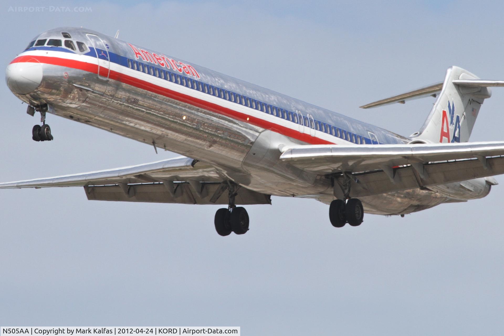 N505AA, 1989 McDonnell Douglas MD-82 (DC-9-82) C/N 49799, American Airlines McDonnell Douglas MD-83, AAL333 arriving from LaGuardia/KLGA, RWY 28 approach KORD.