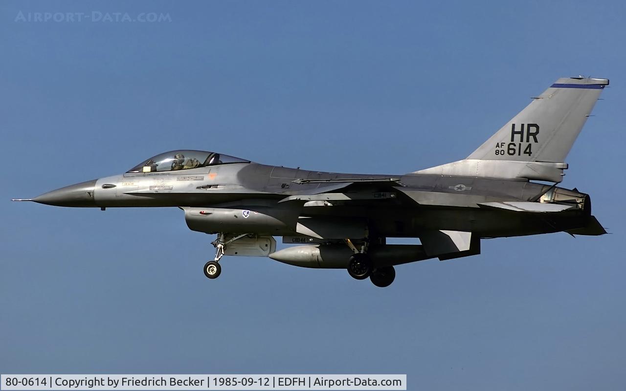 80-0614, 1980 General Dynamics F-16A Fighting Falcon C/N 61-335, on final RW21