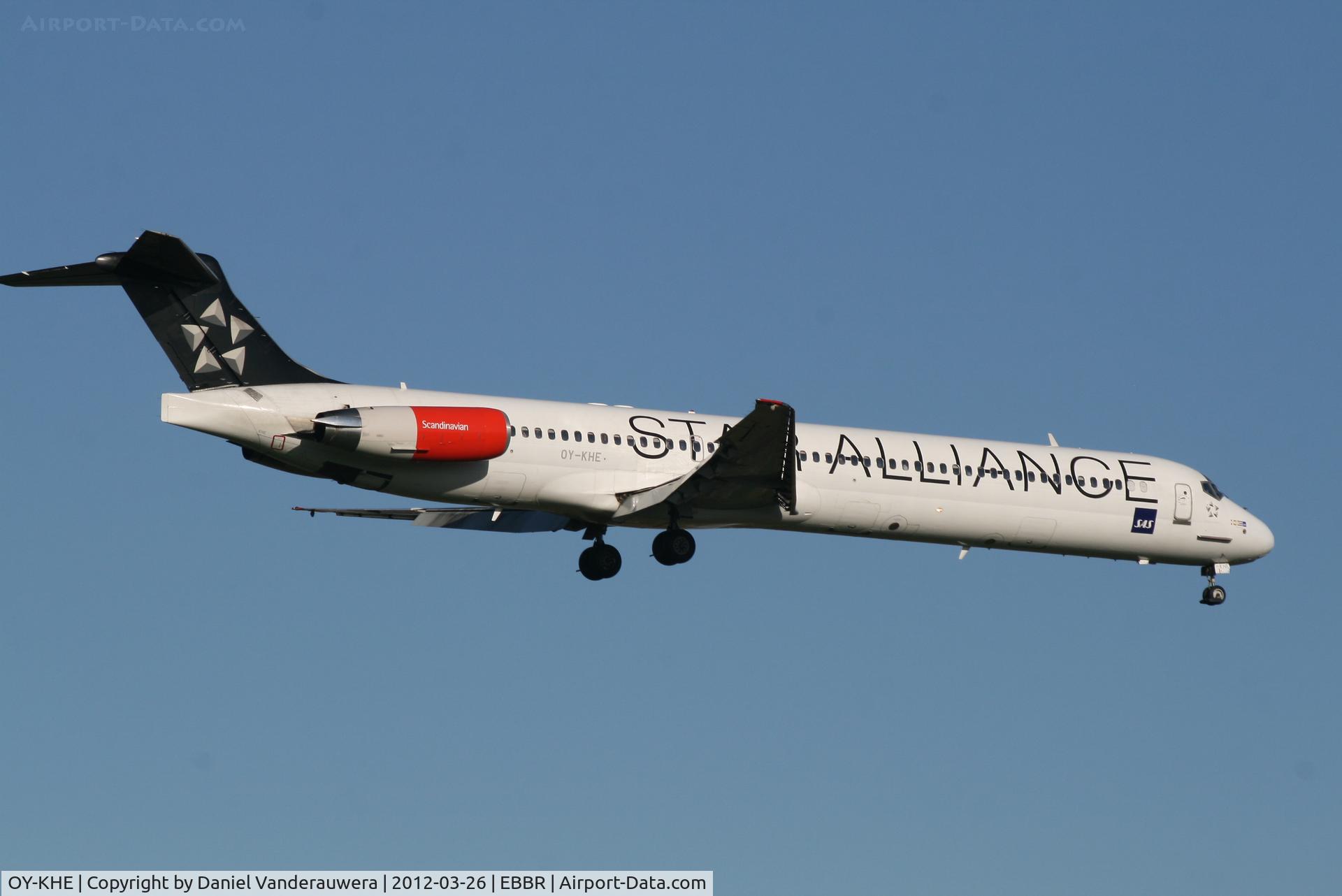 OY-KHE, 1988 McDonnell Douglas MD-82 (DC-9-82) C/N 49604, Fligtht SK593 is descending to RWY 02