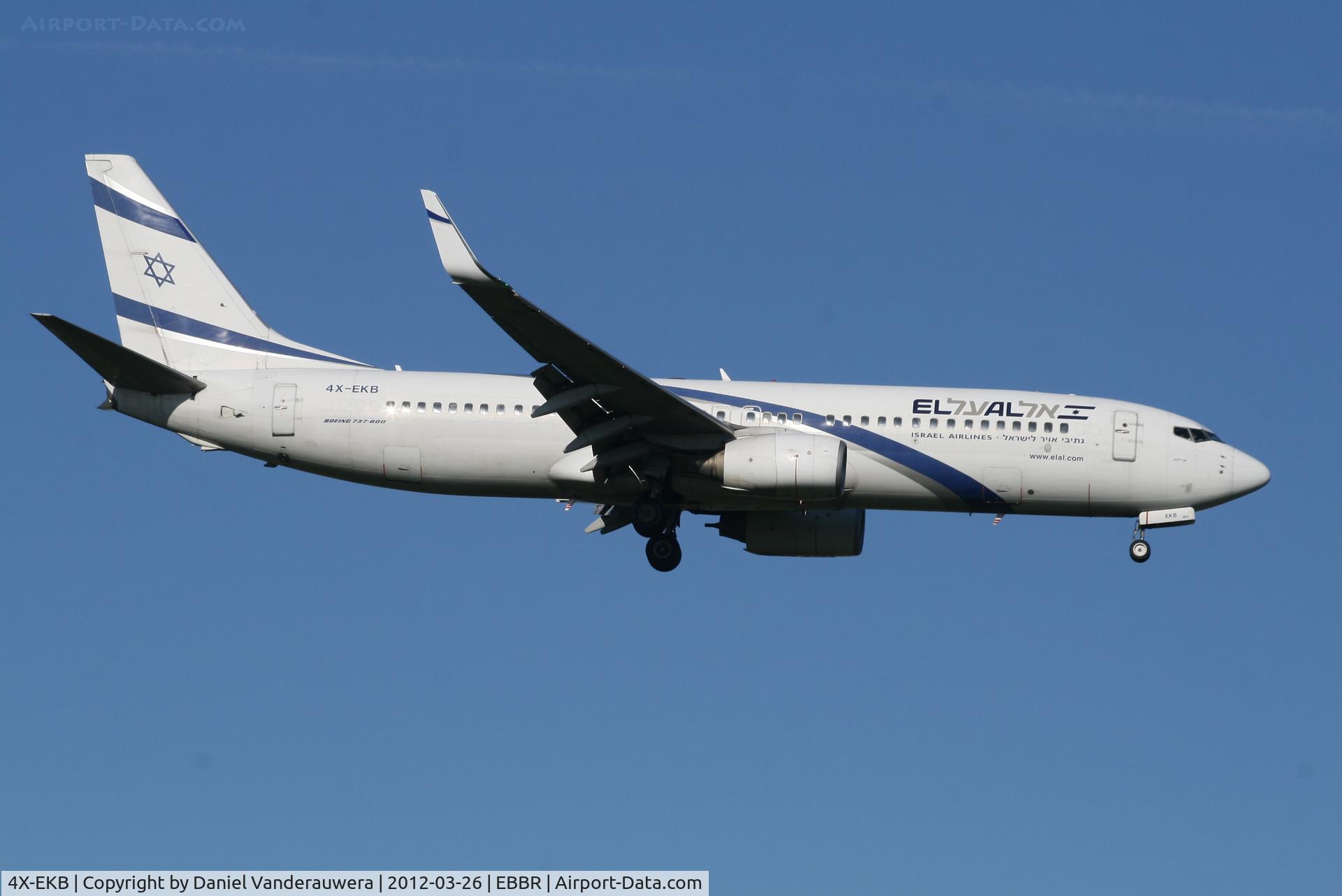 4X-EKB, 1999 Boeing 737-858 C/N 29958, Flight LY331 is descendng to RWY 02