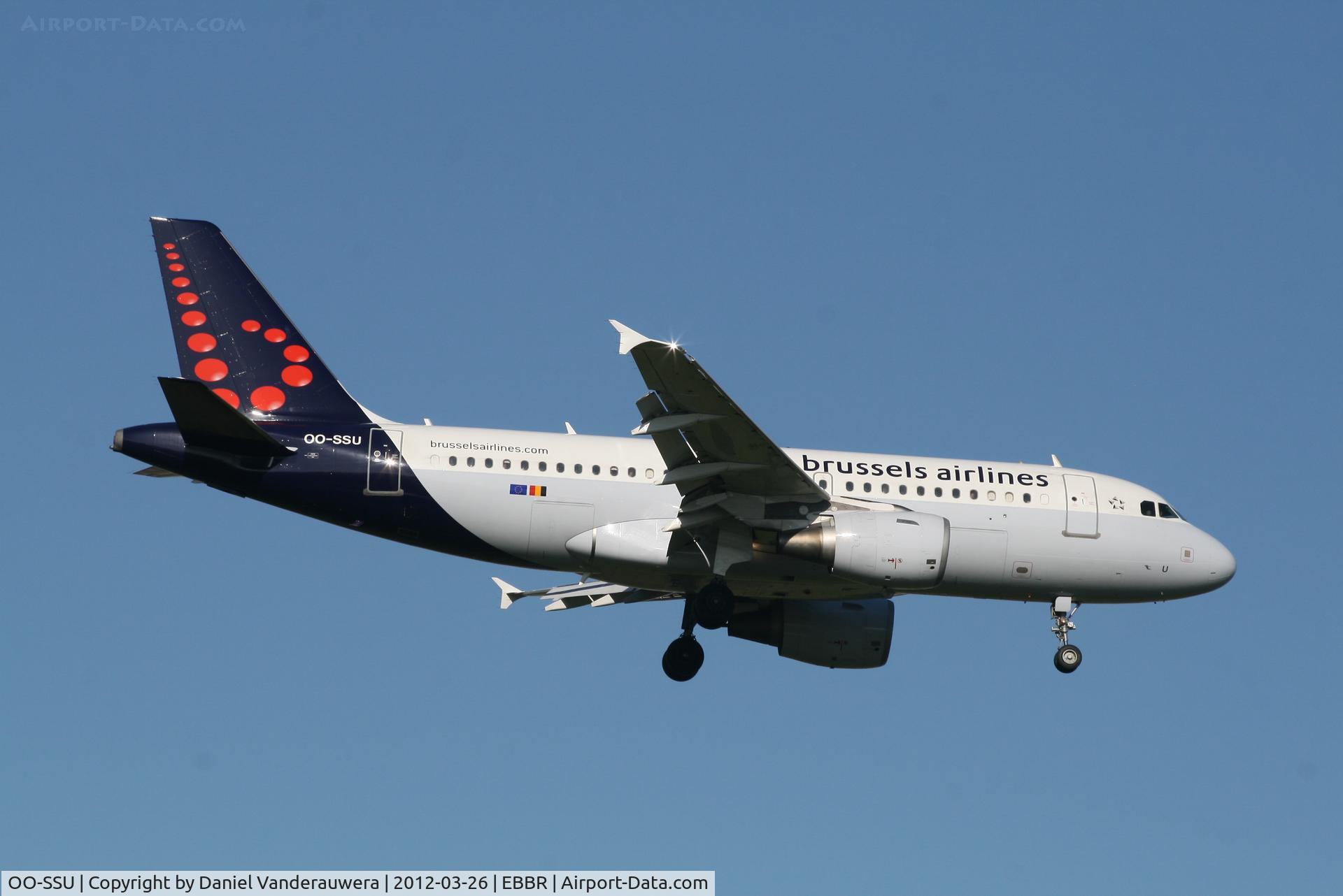 OO-SSU, 2004 Airbus A319-111 C/N 2230, Flight SN3200 is descending to RWY 02