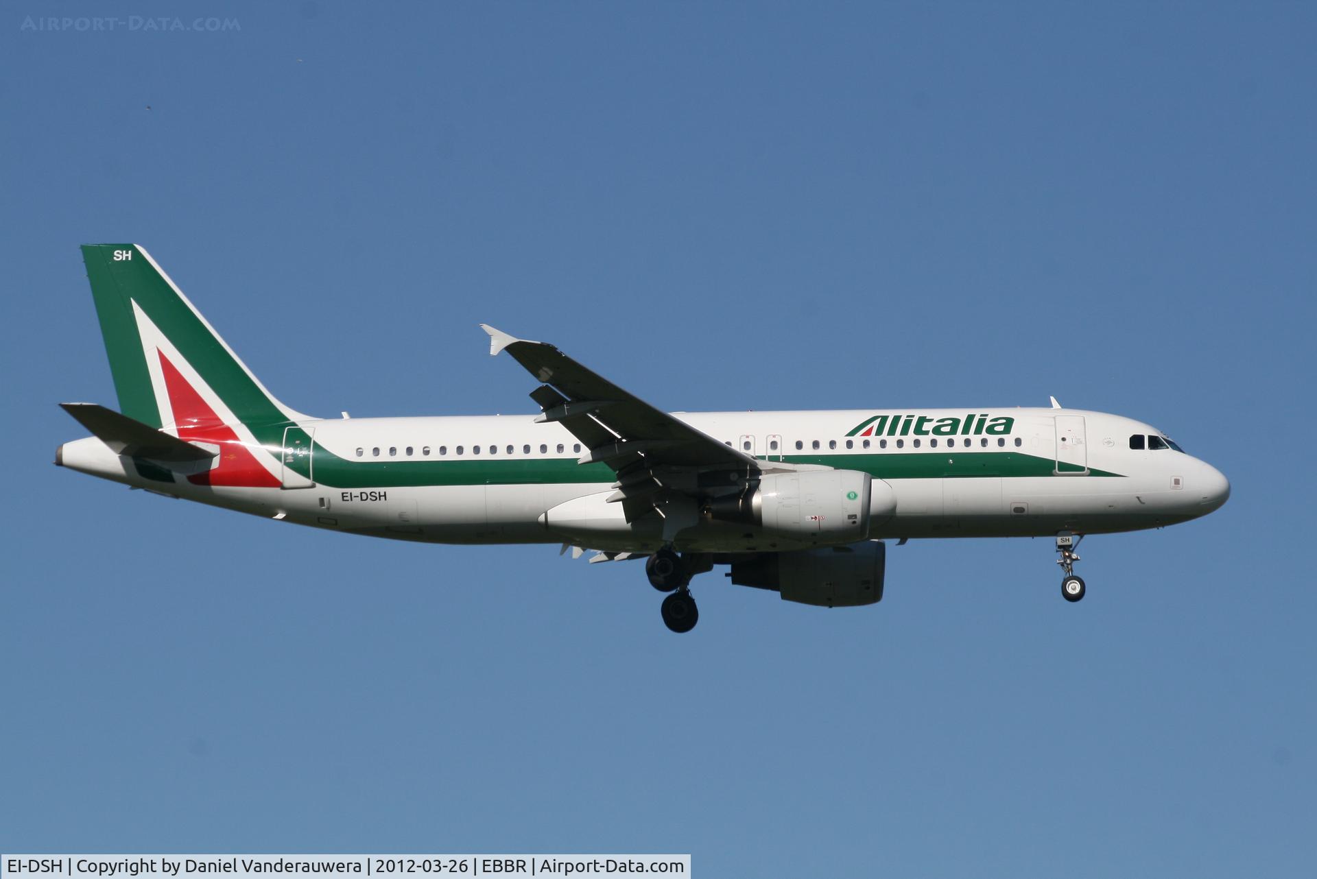 EI-DSH, 2007 Airbus A320-216 C/N 3178, Arrival of flight AZ156 to RWY 02