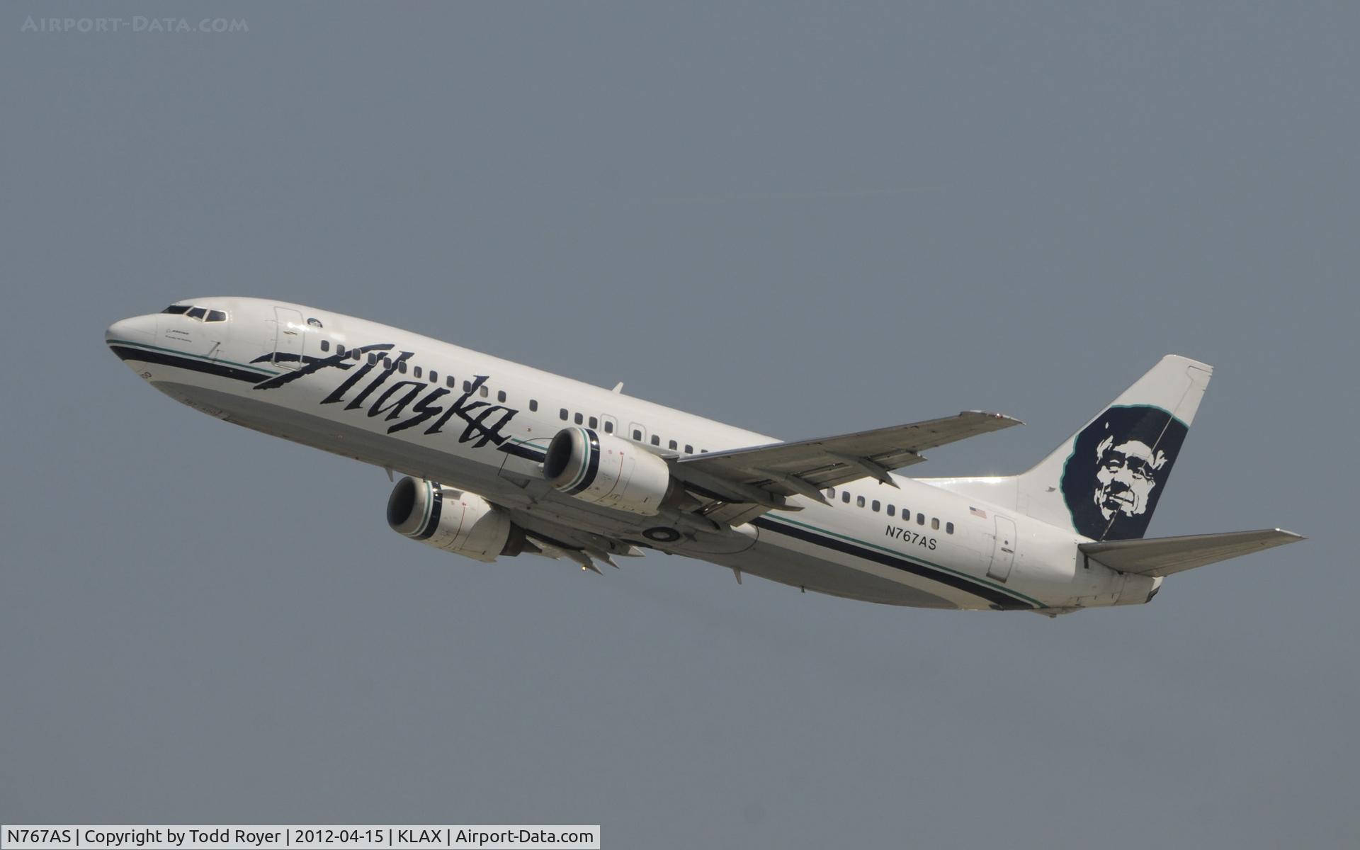 N767AS, 1992 Boeing 737-490 C/N 27081, Departing LAX on 25R