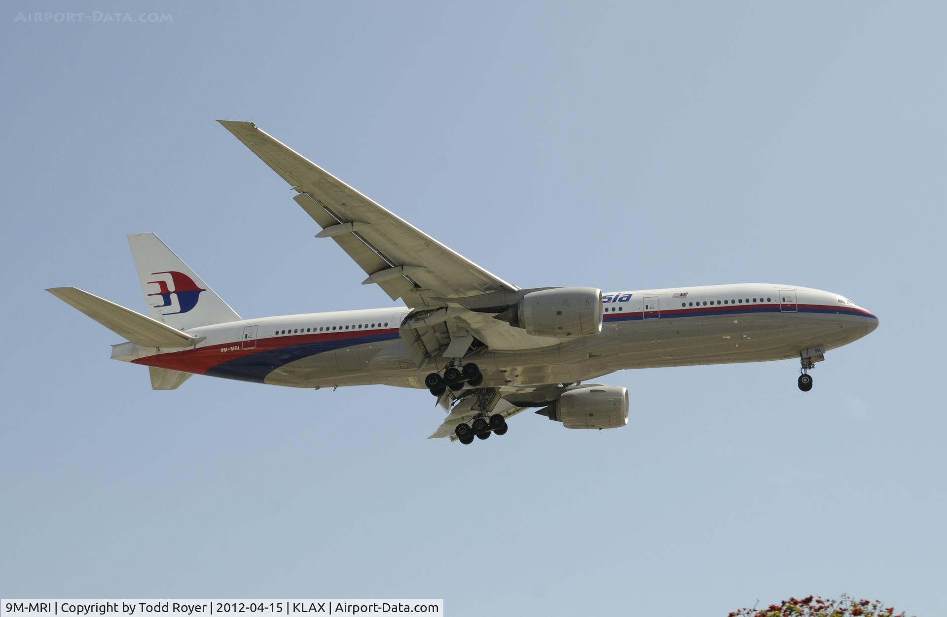 9M-MRI, 1998 Boeing 777-2H6/ER C/N 28416, Arriving at LAX on 24R