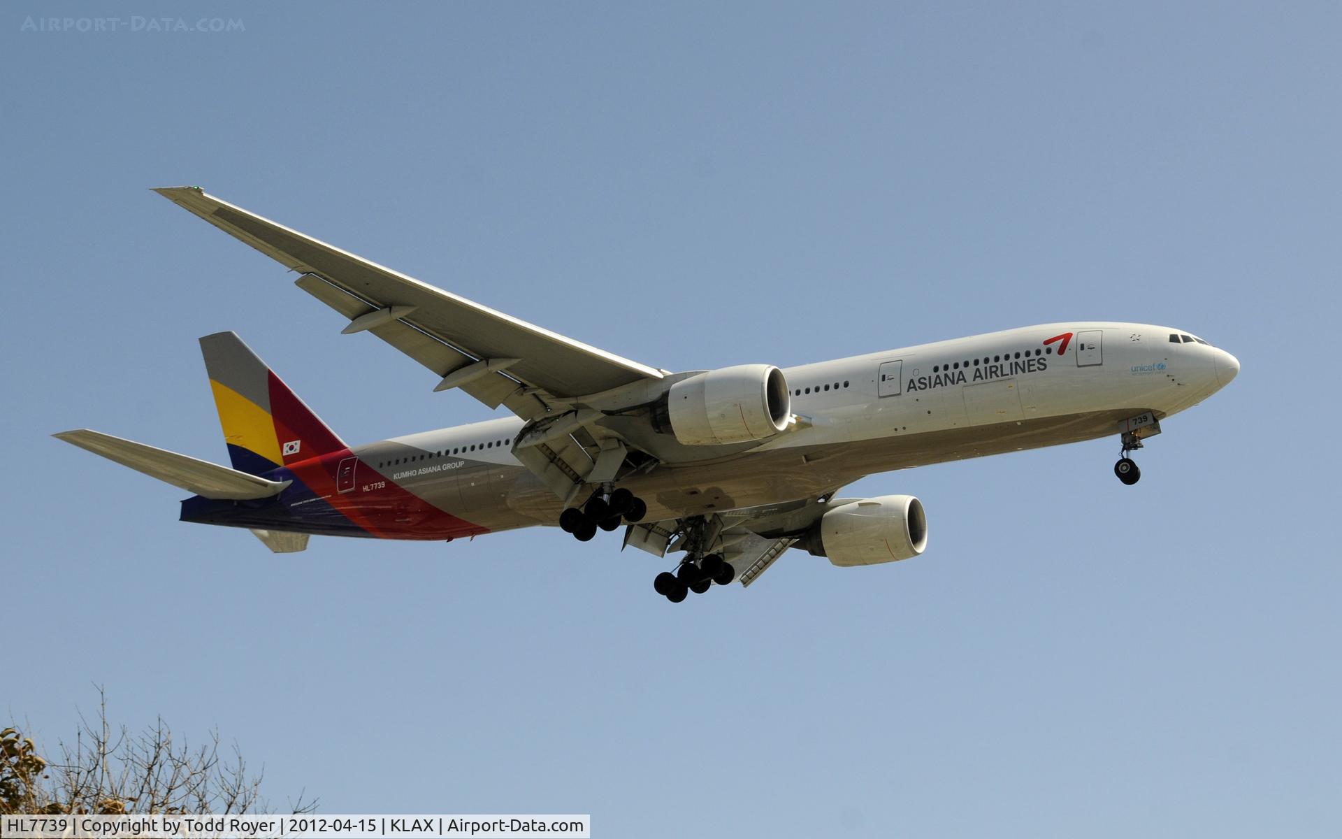 HL7739, Boeing 777-28E/ER C/N 29175, Arriving at LAX on 24R