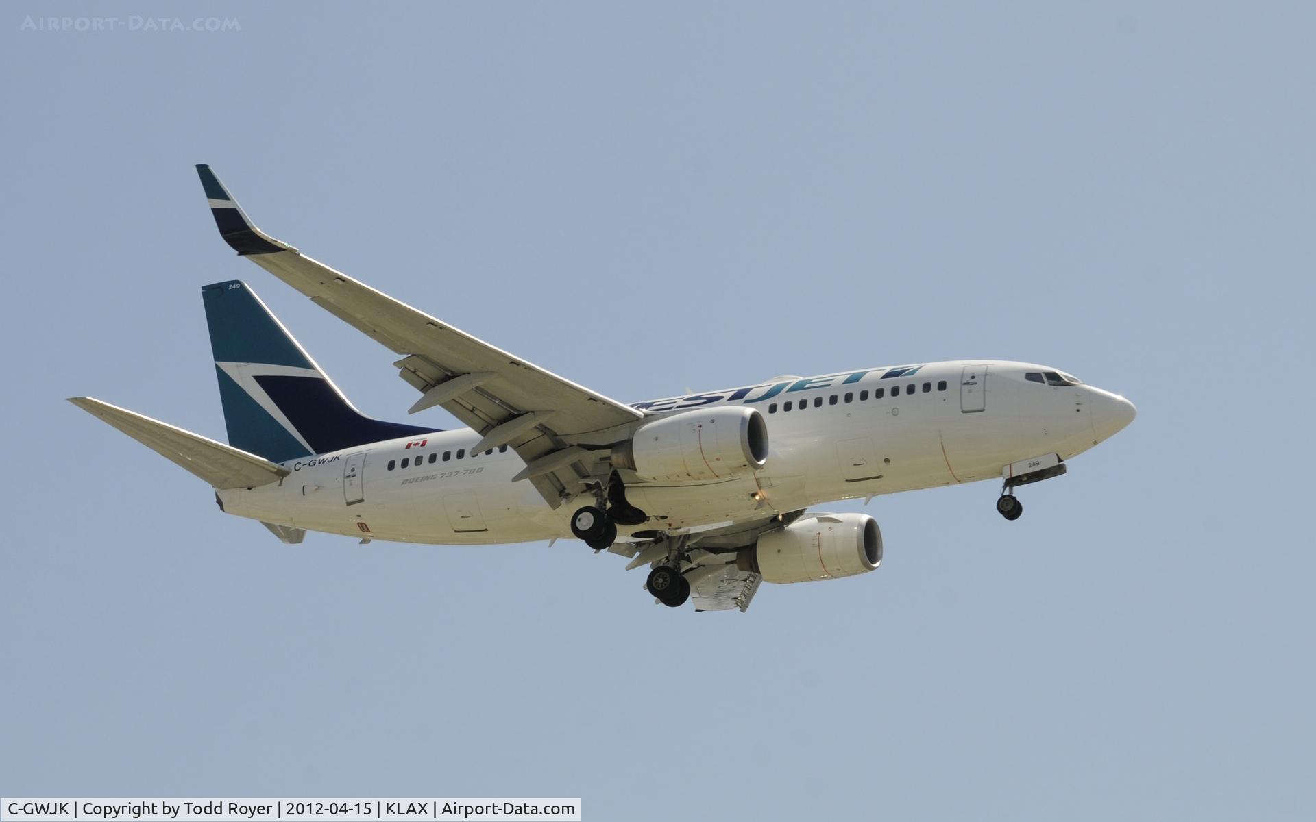 C-GWJK, 2008 Boeing 737-7CT C/N 35084, Arriving at LAX on 24R