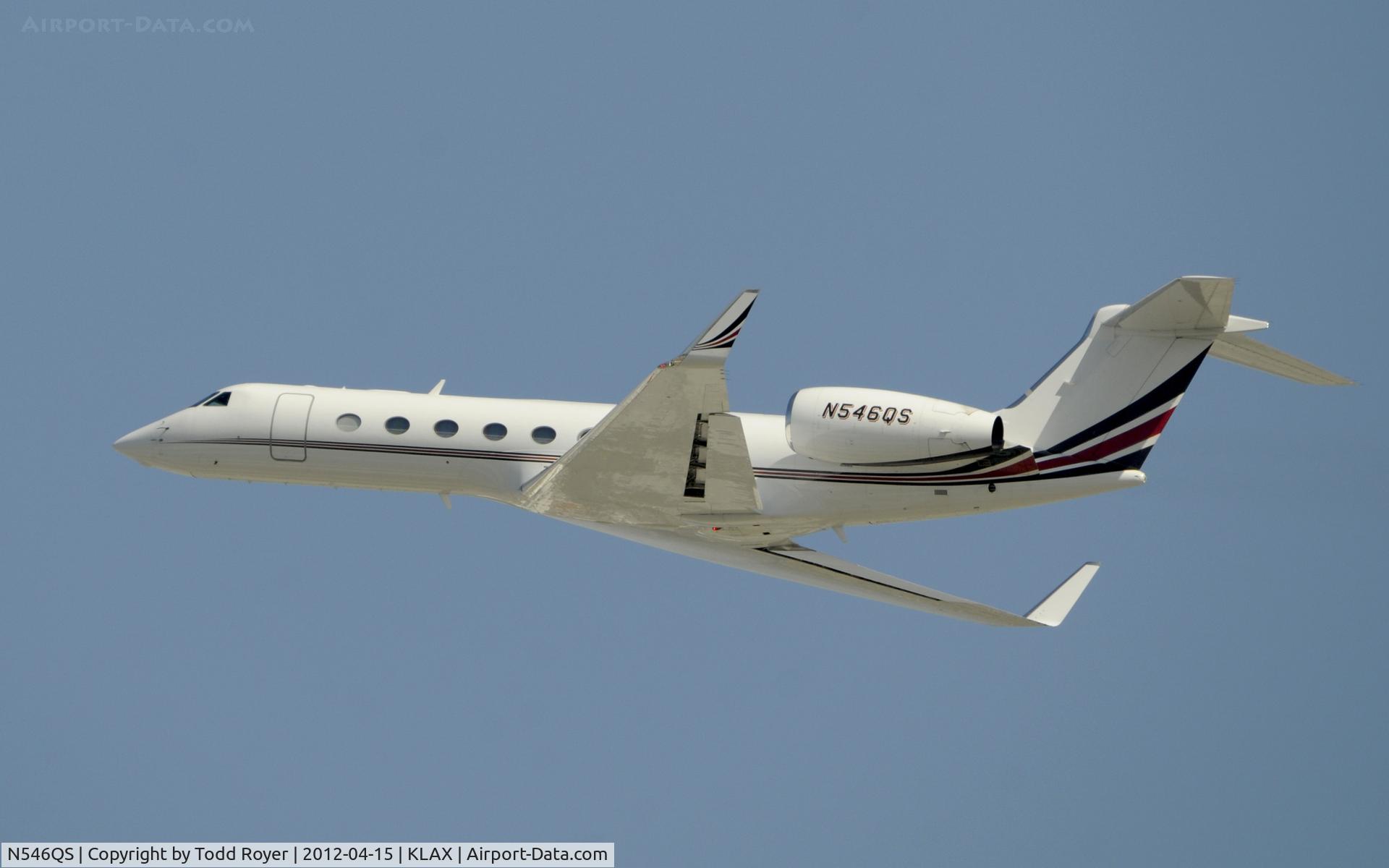 N546QS, 2008 Gulfstream Aerospace GV-SP (G550) C/N 5190, Departing LAX on 25L