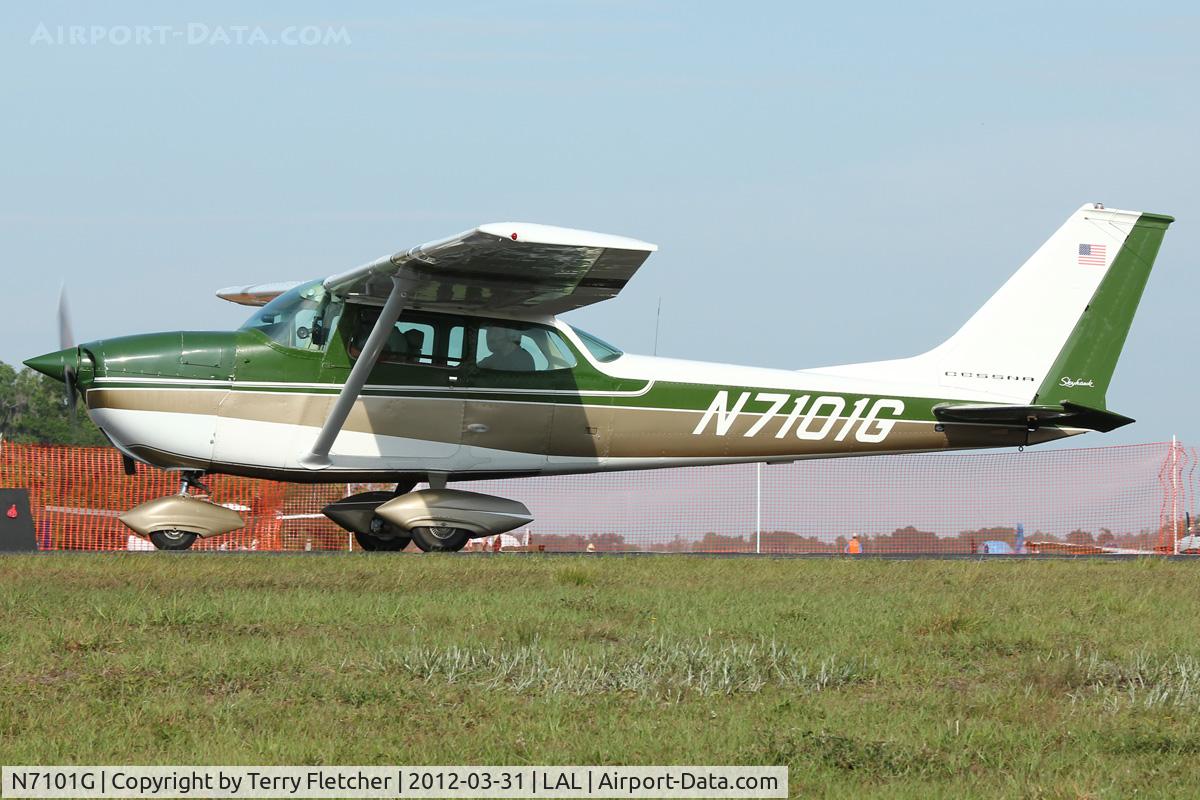 N7101G, 1969 Cessna 172K Skyhawk C/N 17258801, At 2012 Sun N Fun
