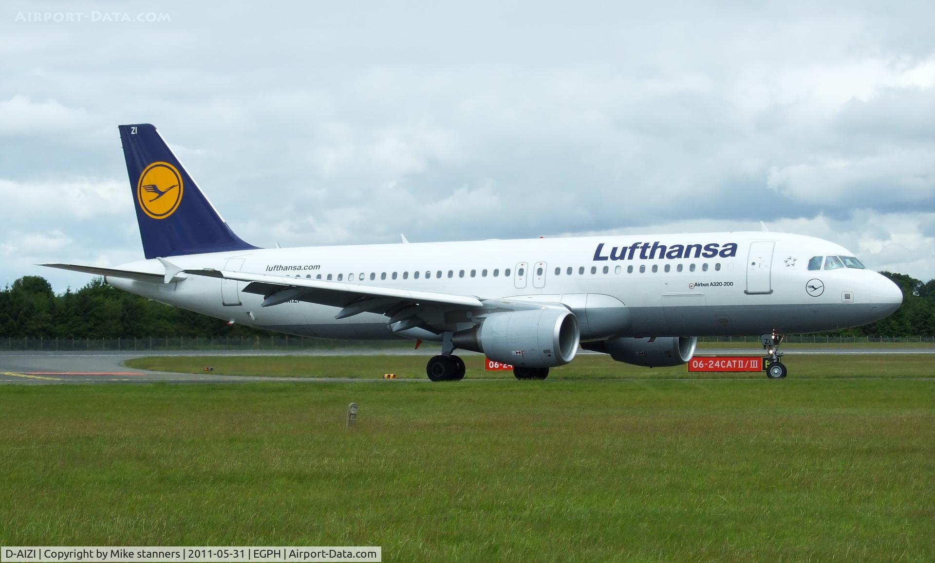D-AIZI, 2010 Airbus A320-214 C/N 4398, Lufthansa A320 Arrives at EDI From FRA