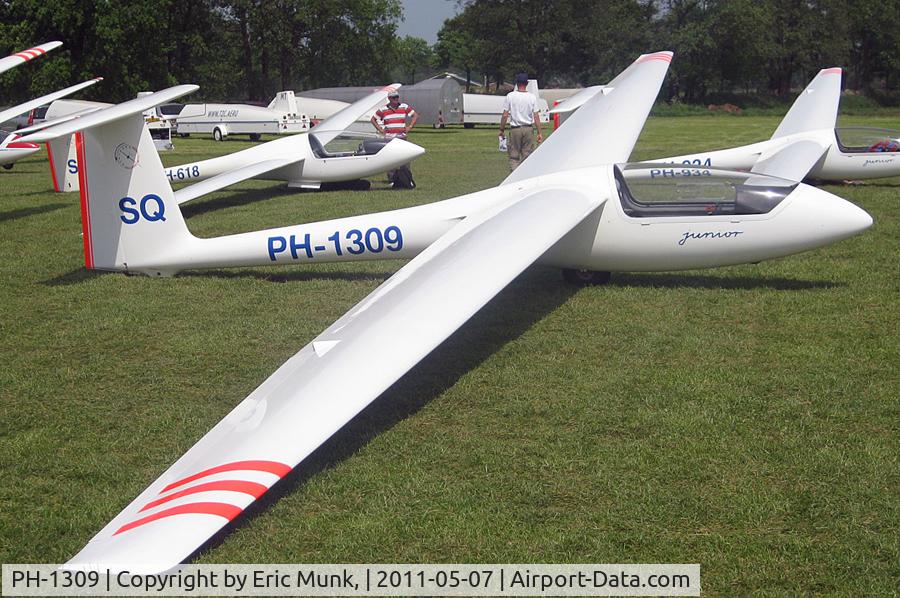 PH-1309, 1993 PZL-Bielsko SZD-51-1 Junior C/N B-2019, PZL-51 Junior at SOD 2011